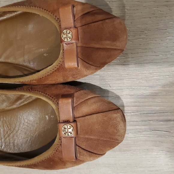 Tory Burch Suede Leather Ally Bow Ballet Flat size 7M Brown slip on pleated - Picture 2 of 7